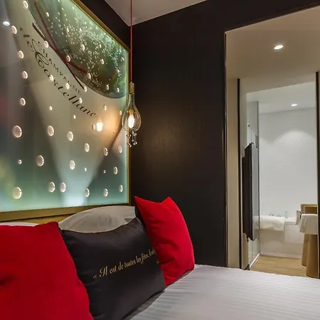 Les Bulles De Hotel Parigi