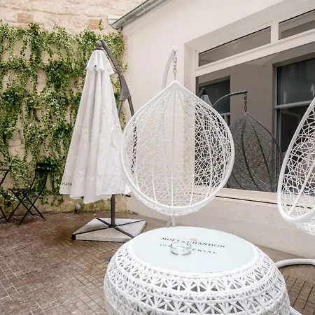 Hotel Les Bulles De Parigi