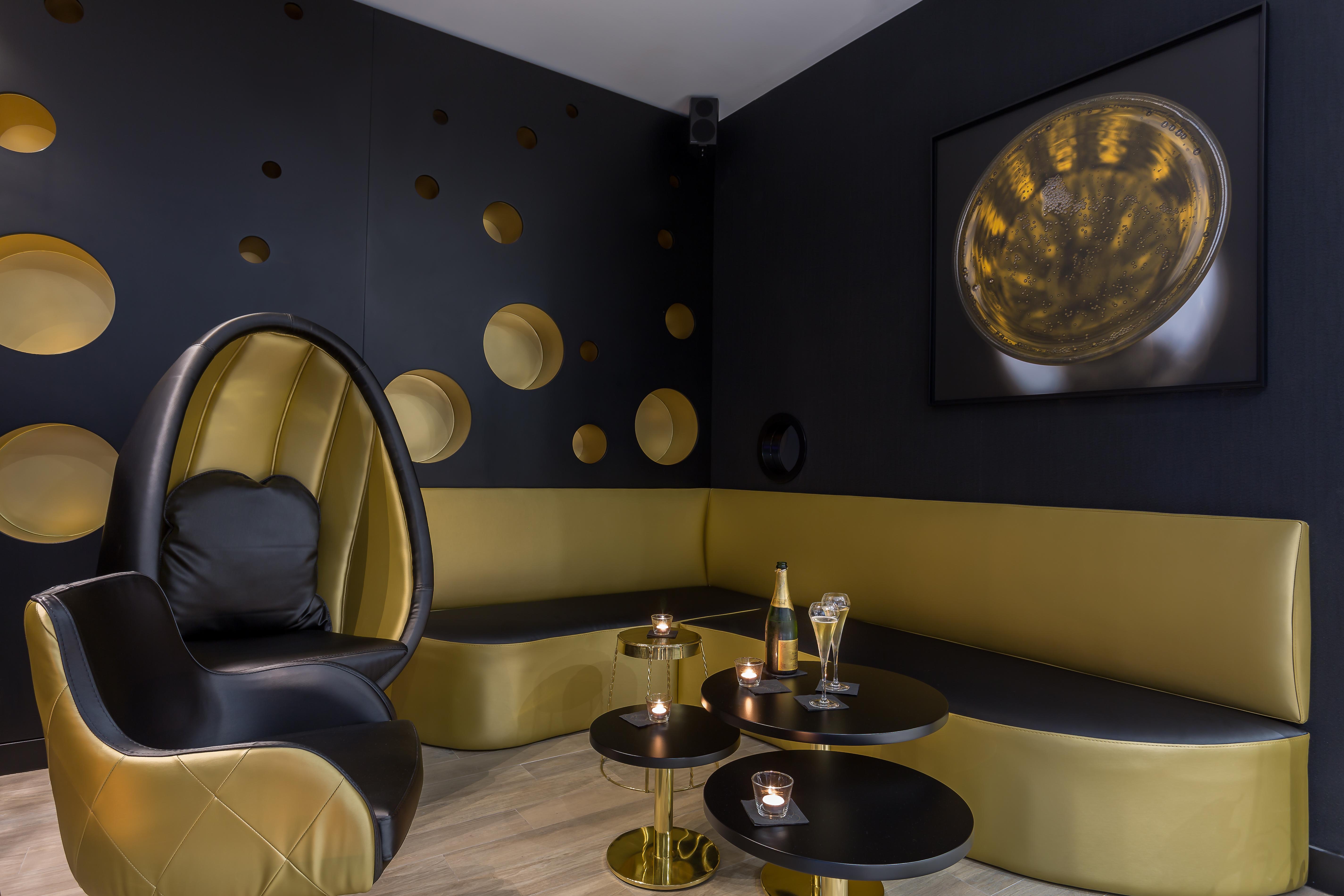 Les Bulles De 4* Parigi