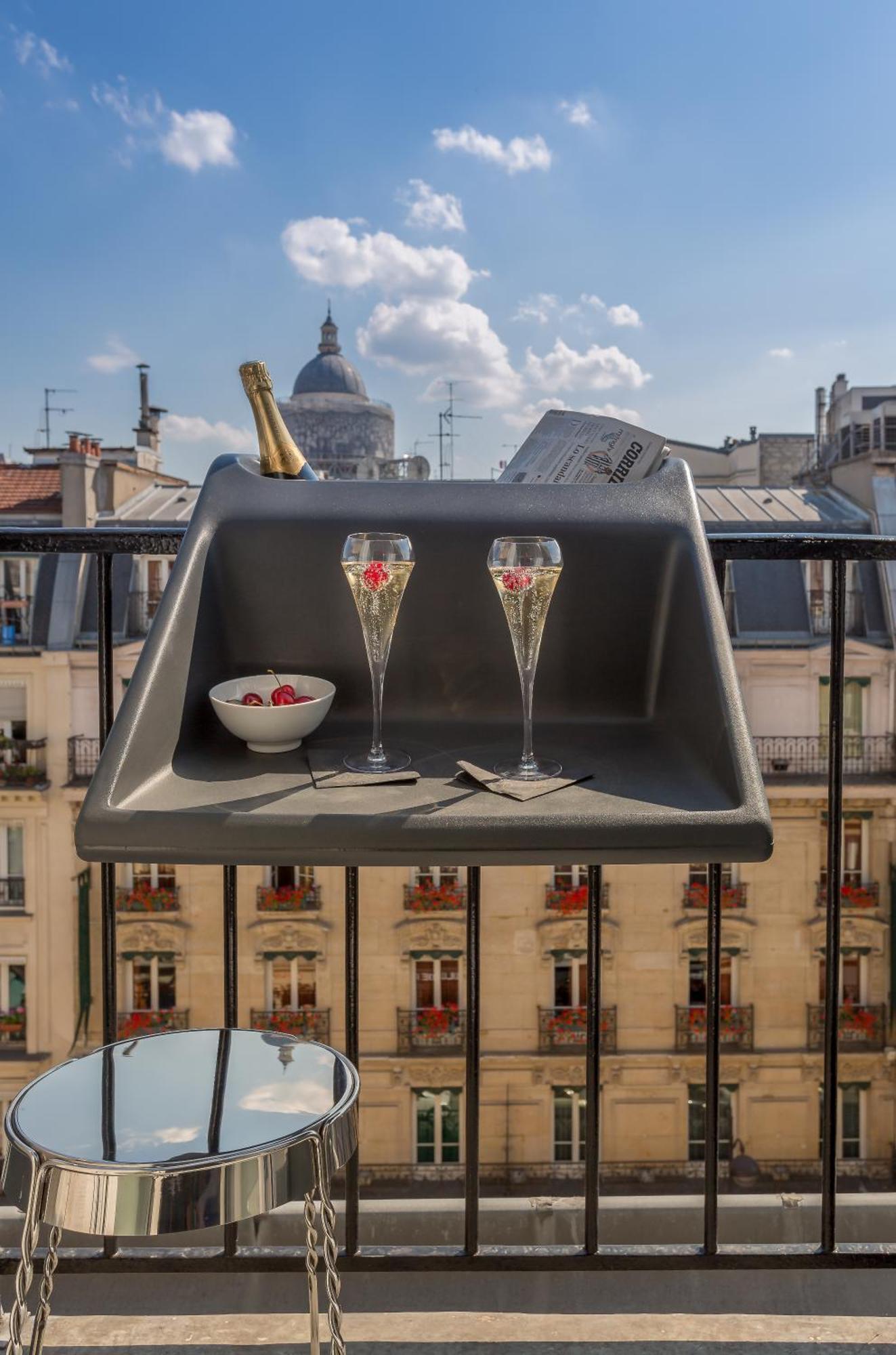 Hotel Les Bulles De Parigi